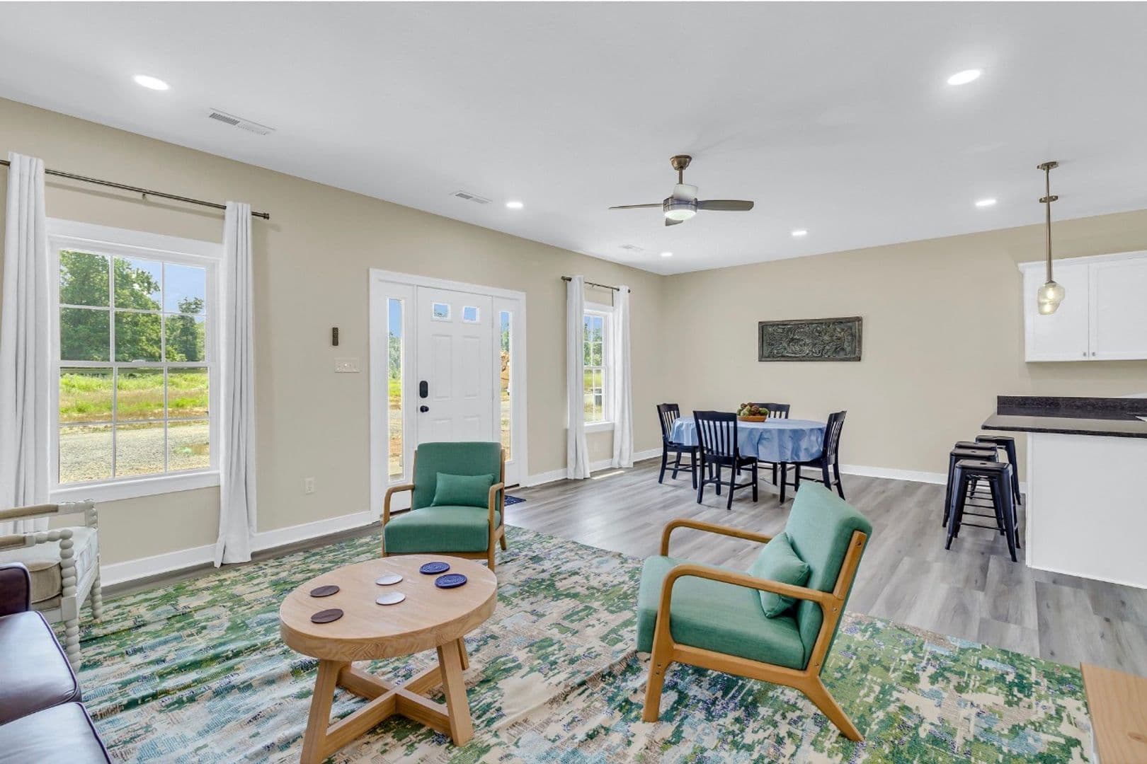 Kilmarnock Apartment: 710 James Jones Memorial Hwy