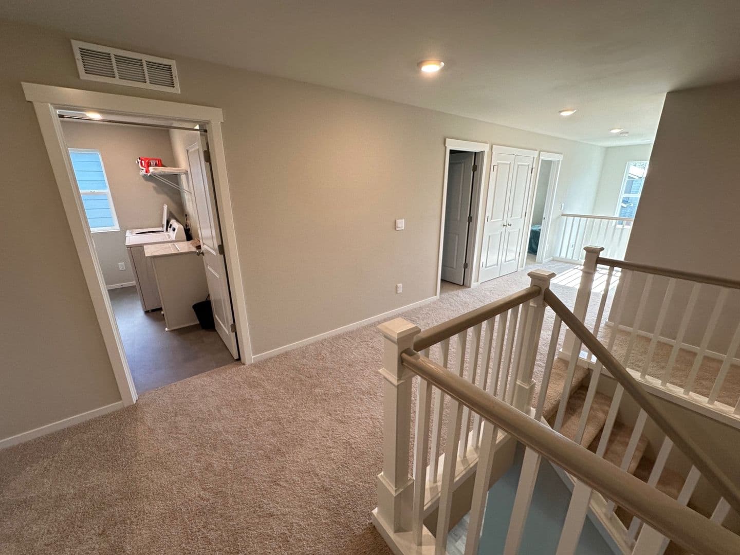 Olympia House: 2406 Hyde CT NE