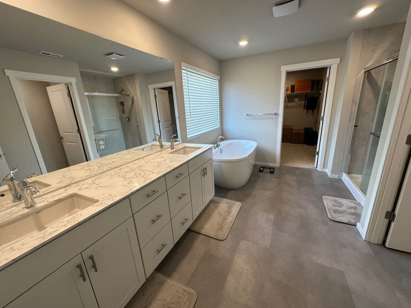 Olympia House: 2406 Hyde CT NE