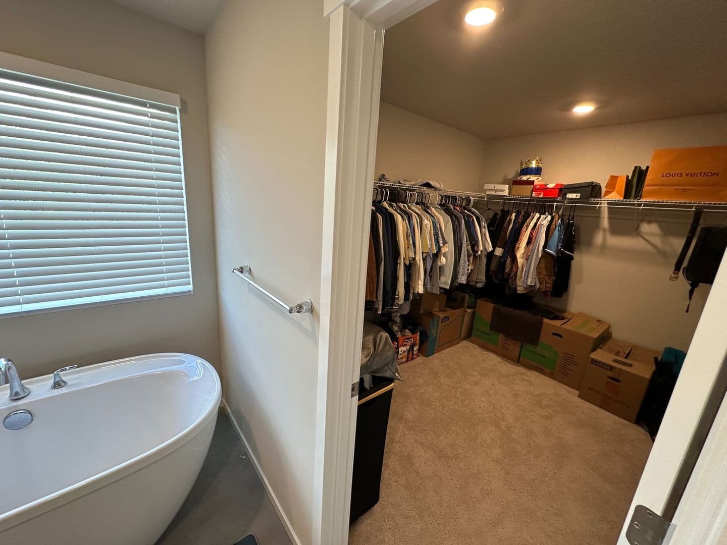 Olympia House: 2406 Hyde CT NE
