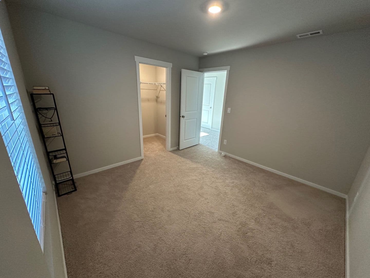 Olympia House: 2406 Hyde CT NE