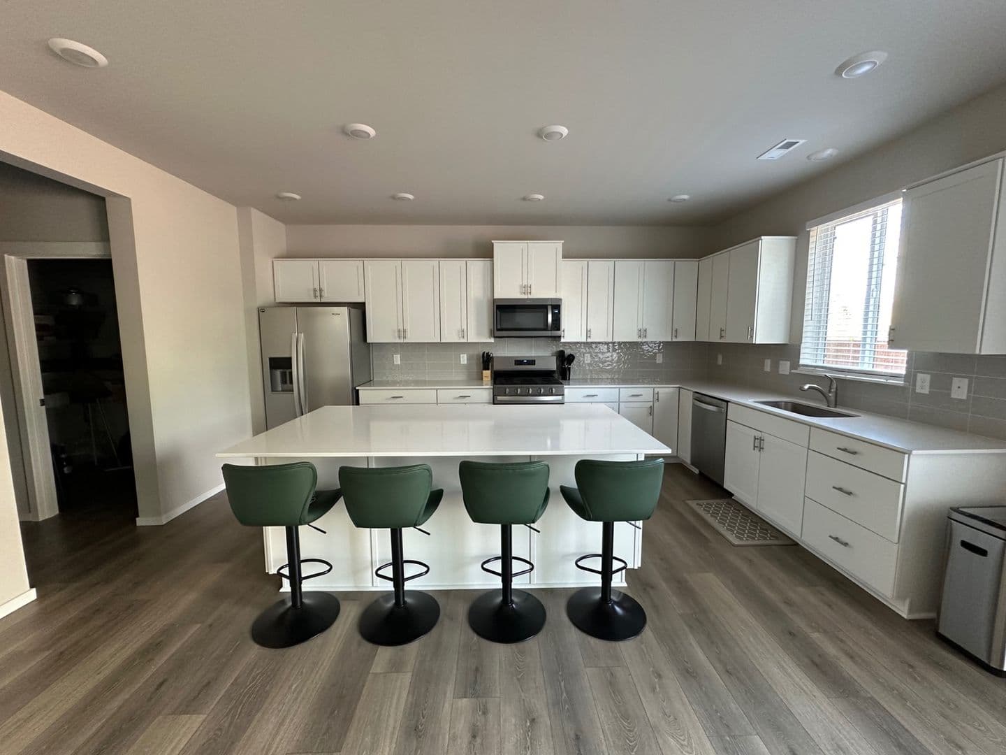 Olympia House: 2406 Hyde CT NE