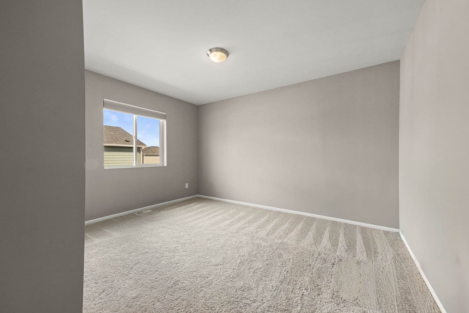 Yelm House: 15209 Prescott Loop SE