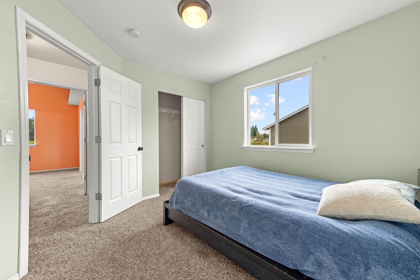 Yelm House: 16640 Rainier View DR SE