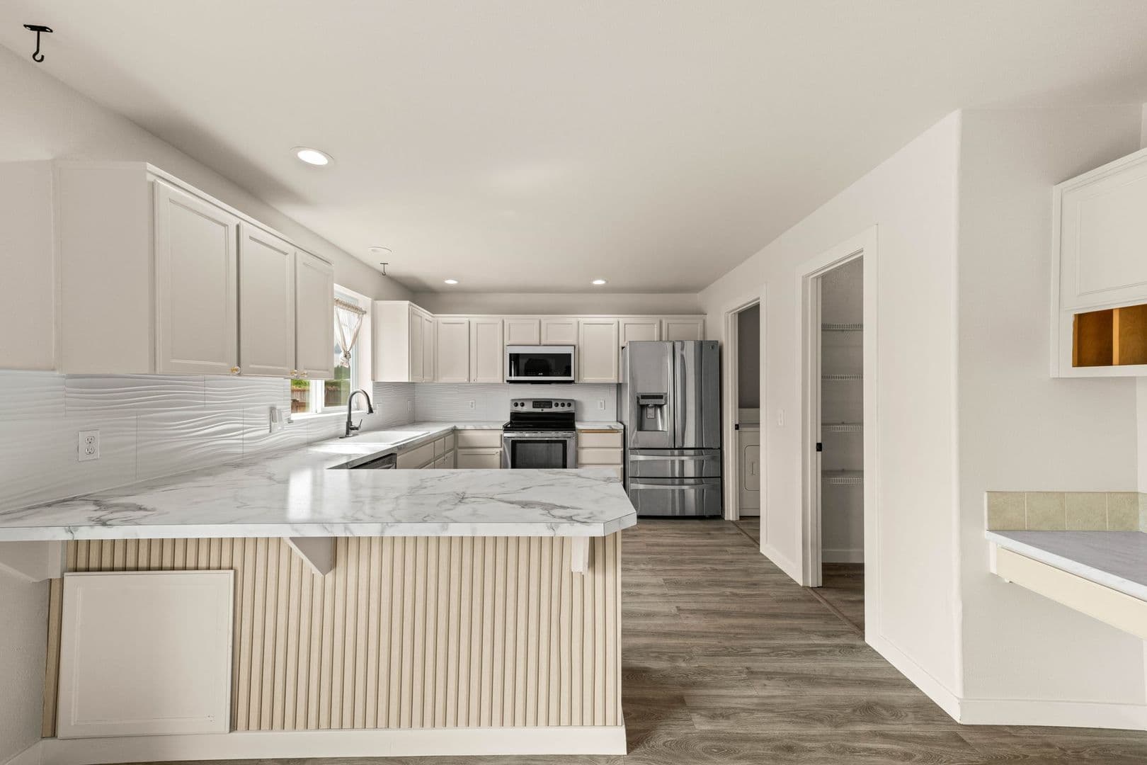 Yelm House: 16640 Rainier View DR SE