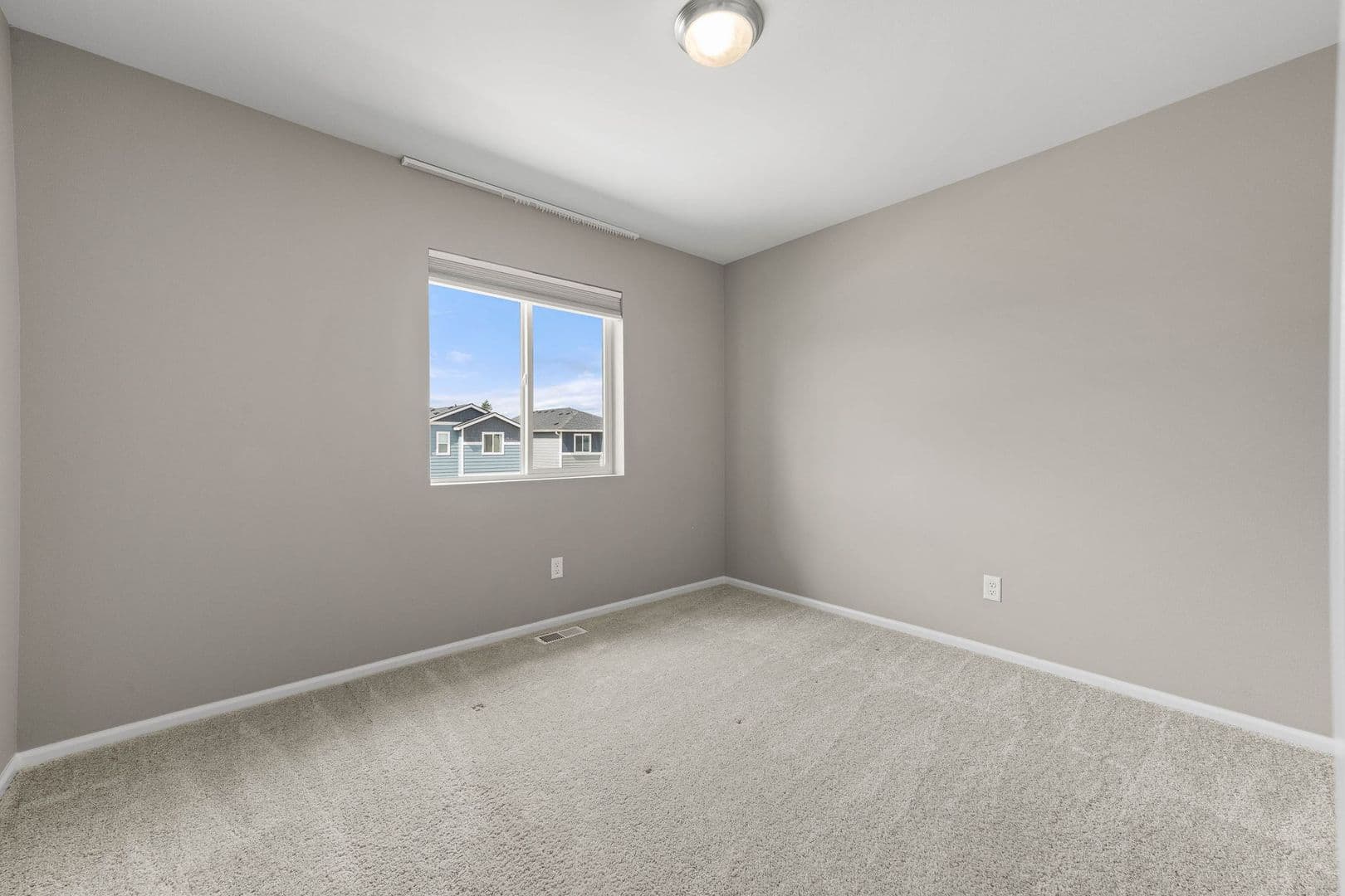Yelm House: 15209 Prescott Loop SE