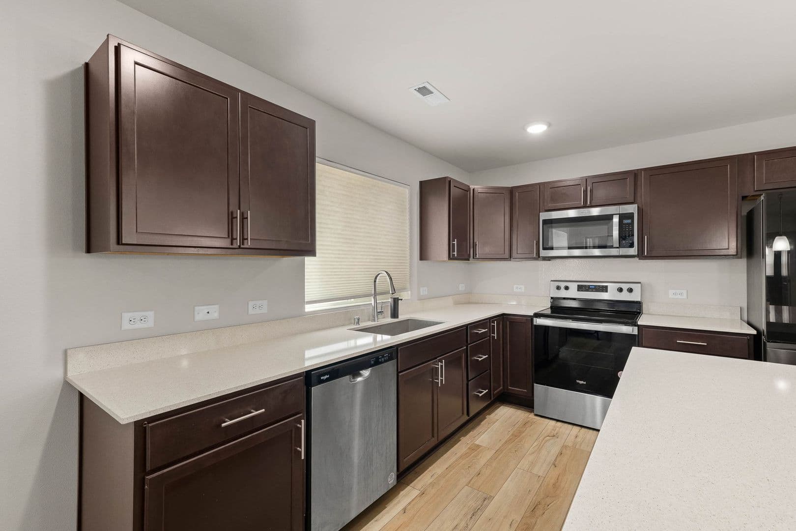 Yelm House: 15209 Prescott Loop SE