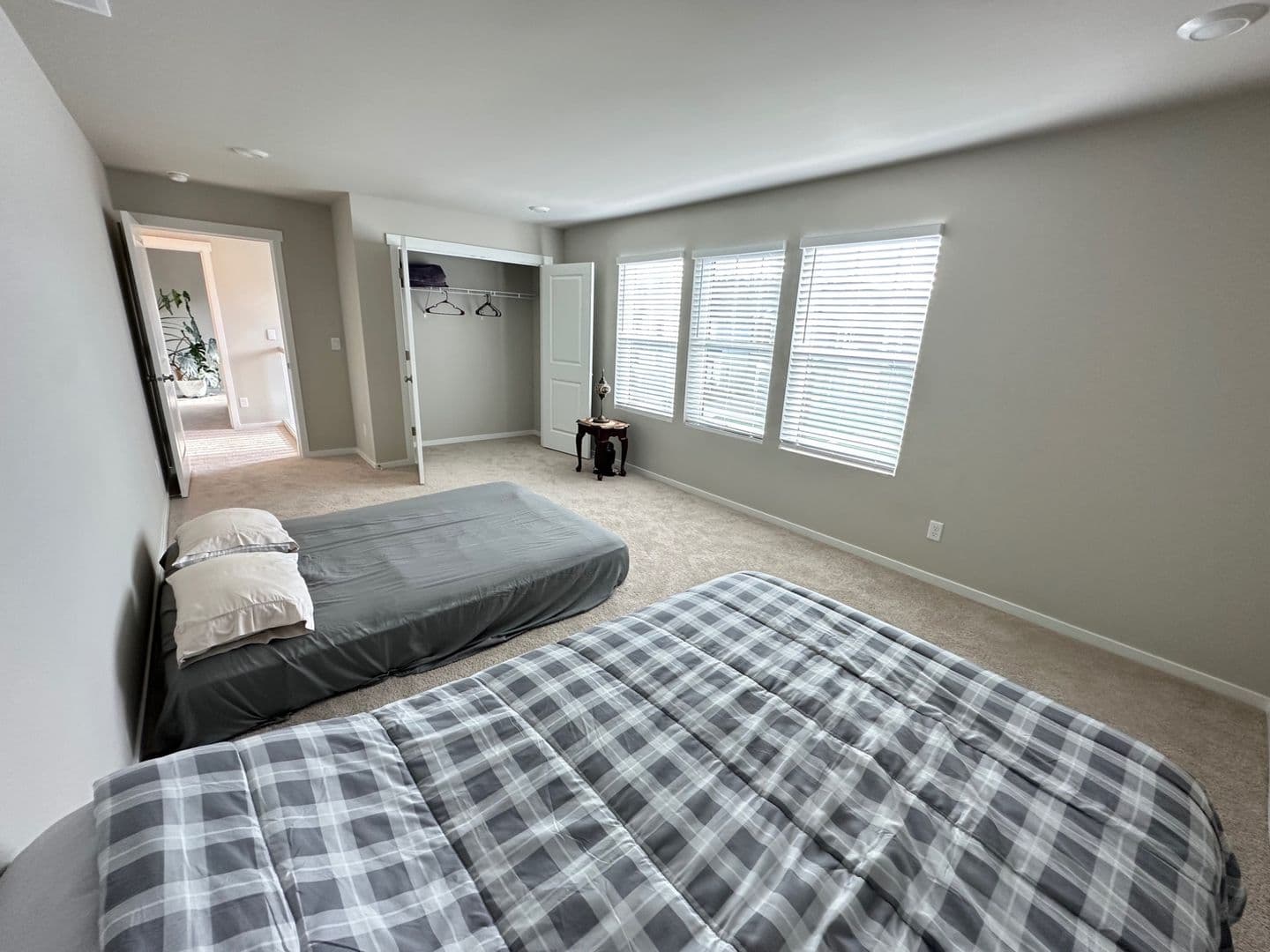 Olympia House: 2406 Hyde CT NE