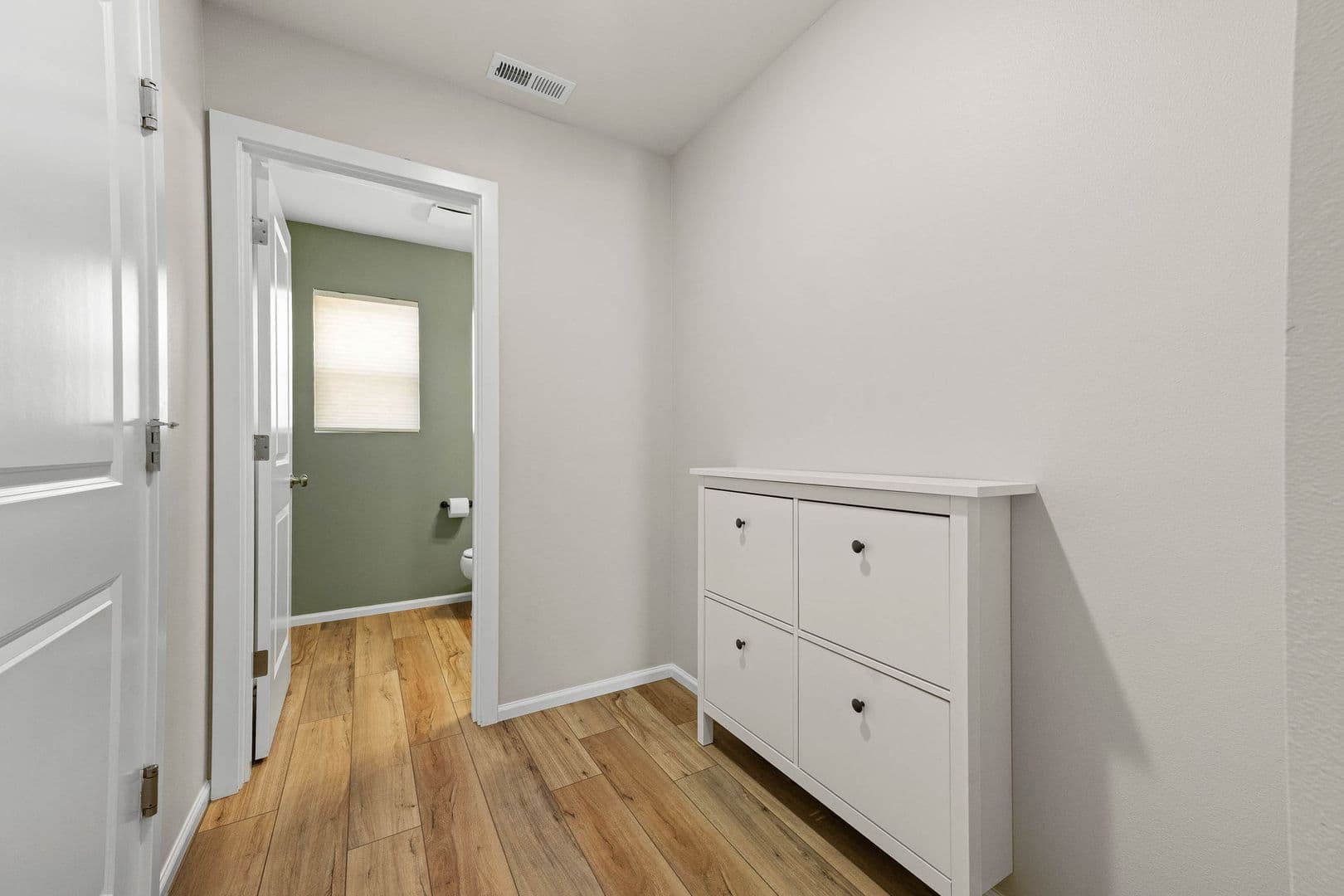 Yelm House: 15209 Prescott Loop SE