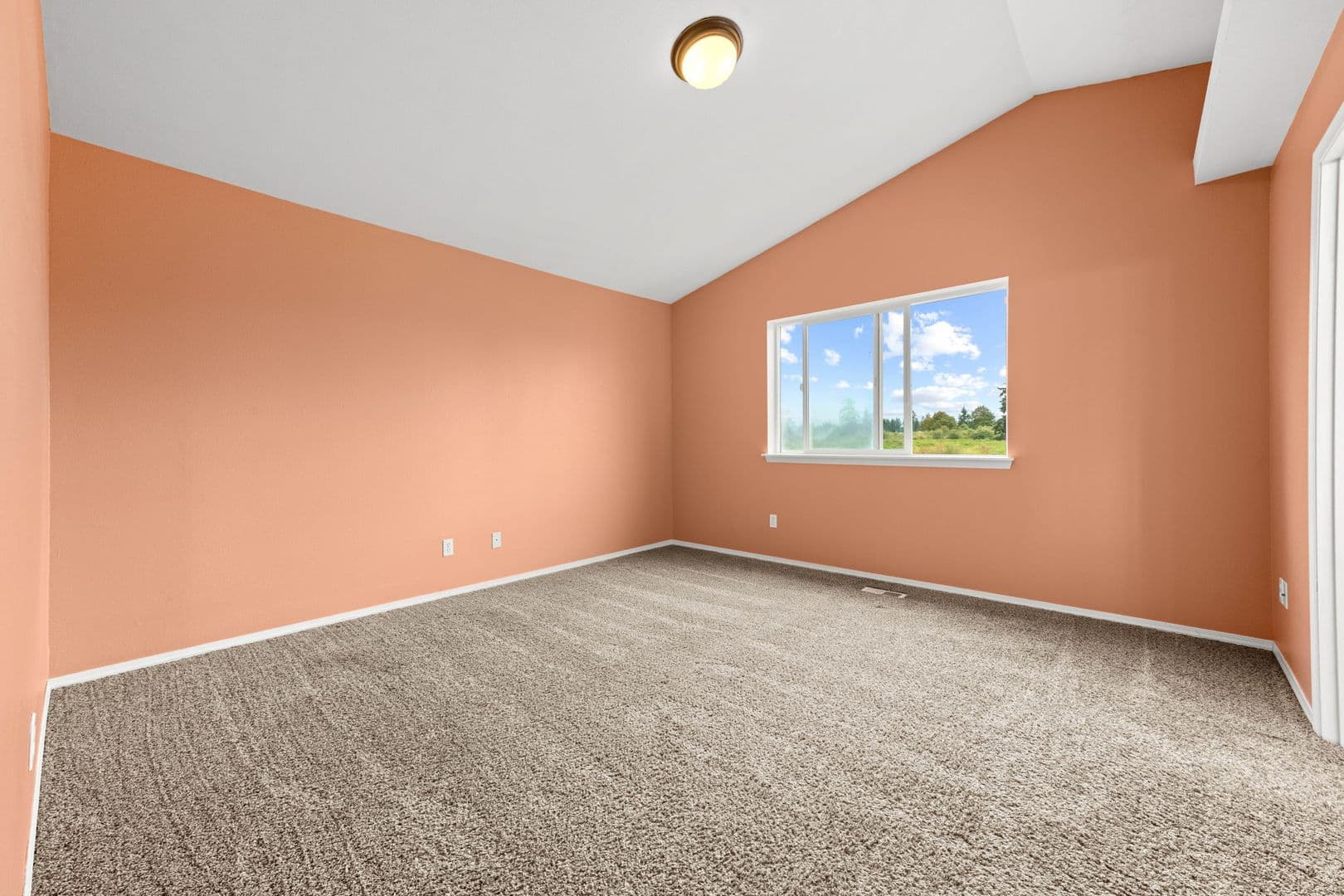Yelm House: 16640 Rainier View DR SE