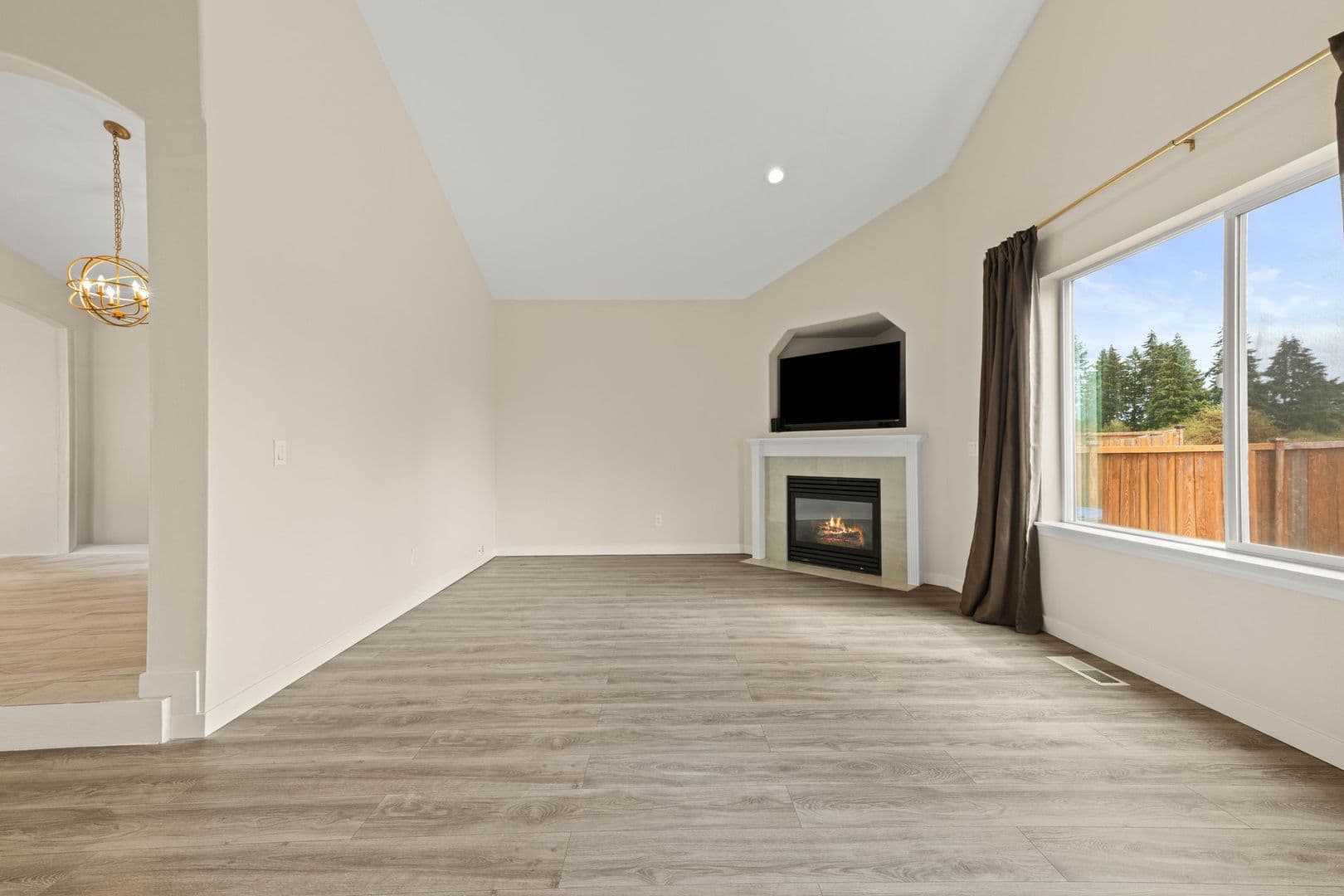 Yelm House: 16640 Rainier View DR SE