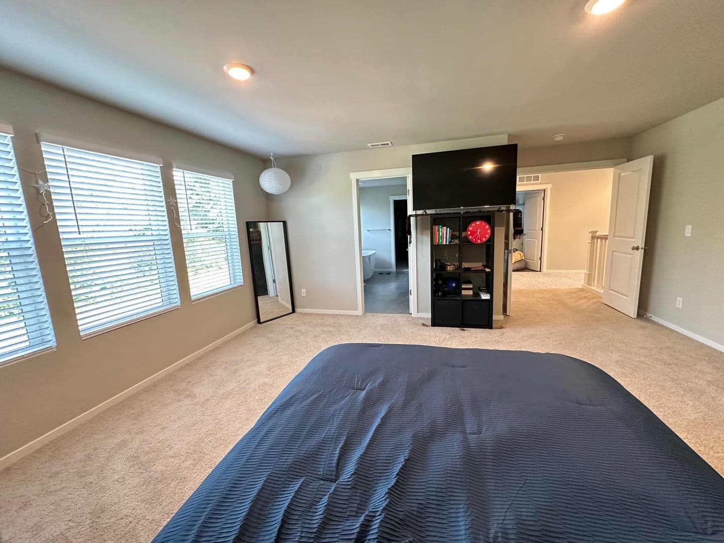 Olympia House: 2406 Hyde CT NE