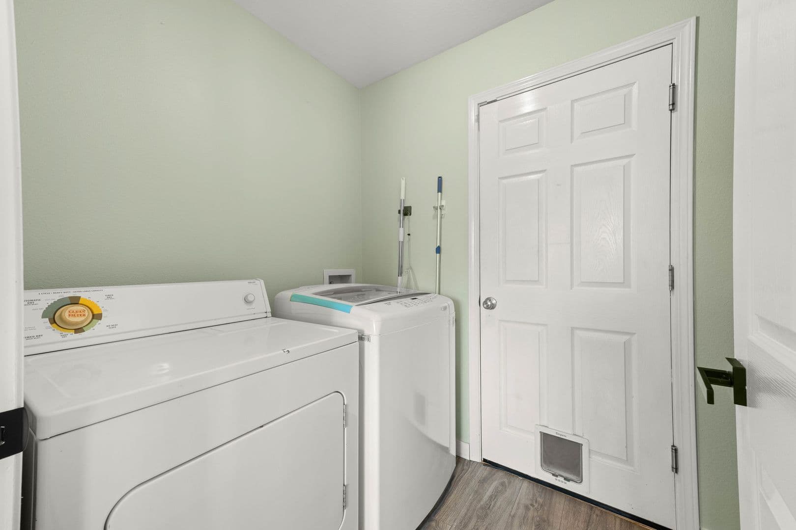 Yelm House: 16640 Rainier View DR SE