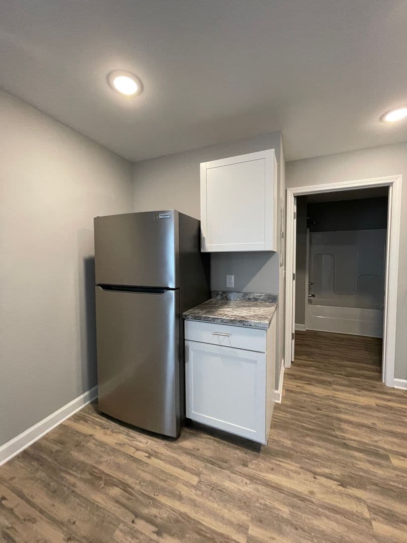 Winchester Apartment: 200 Hubbard