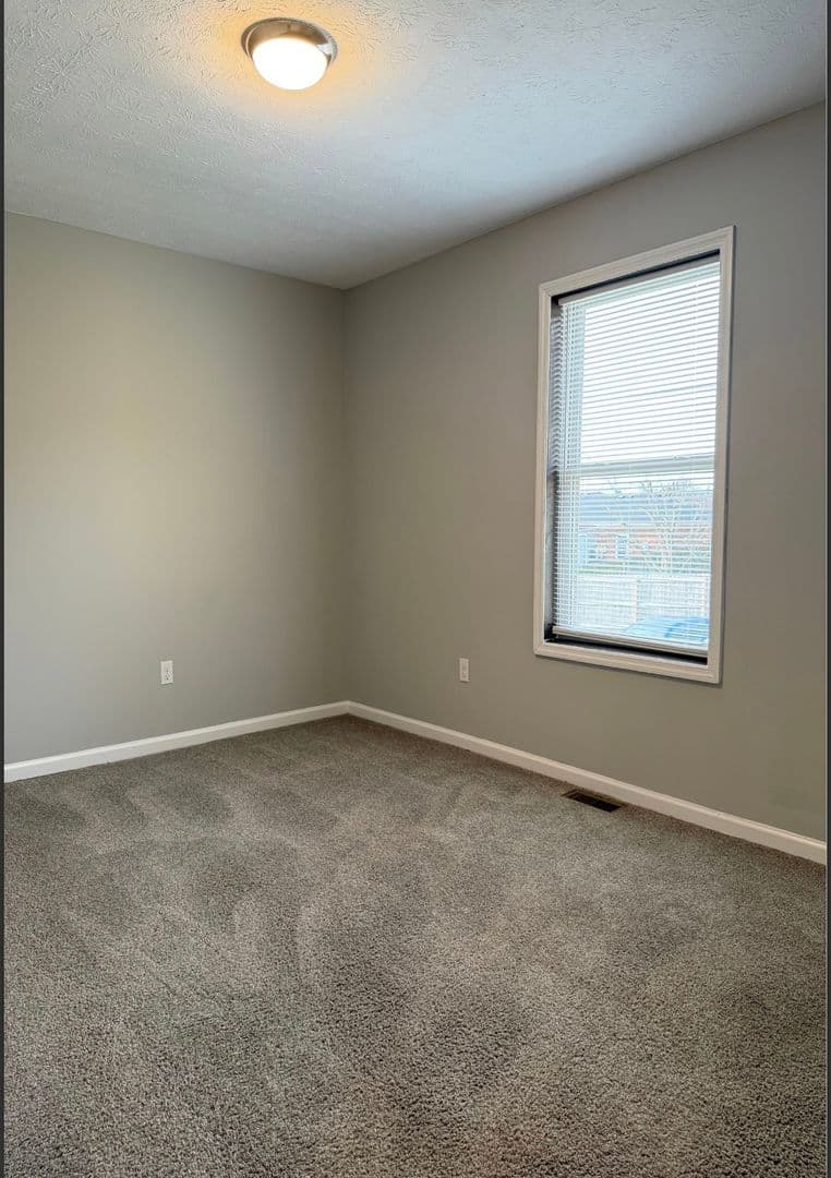 Richmond Apartment: 421 Garden City Dr.