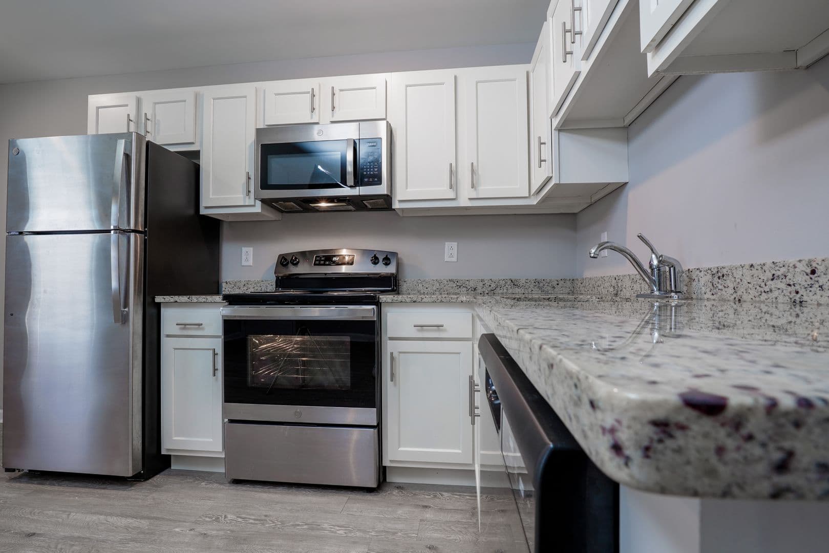 Richmond Apartment: 100 Park Crest Court