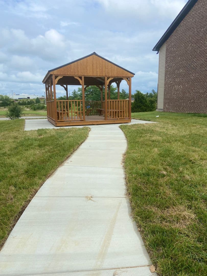Berea Apartment: 418 Pauline Dr