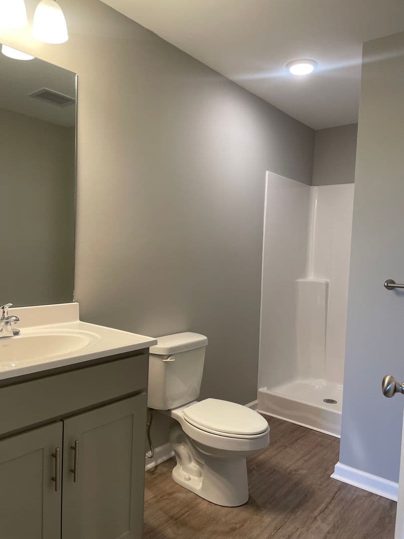 Richmond Apartment: 100 Park Crest Court