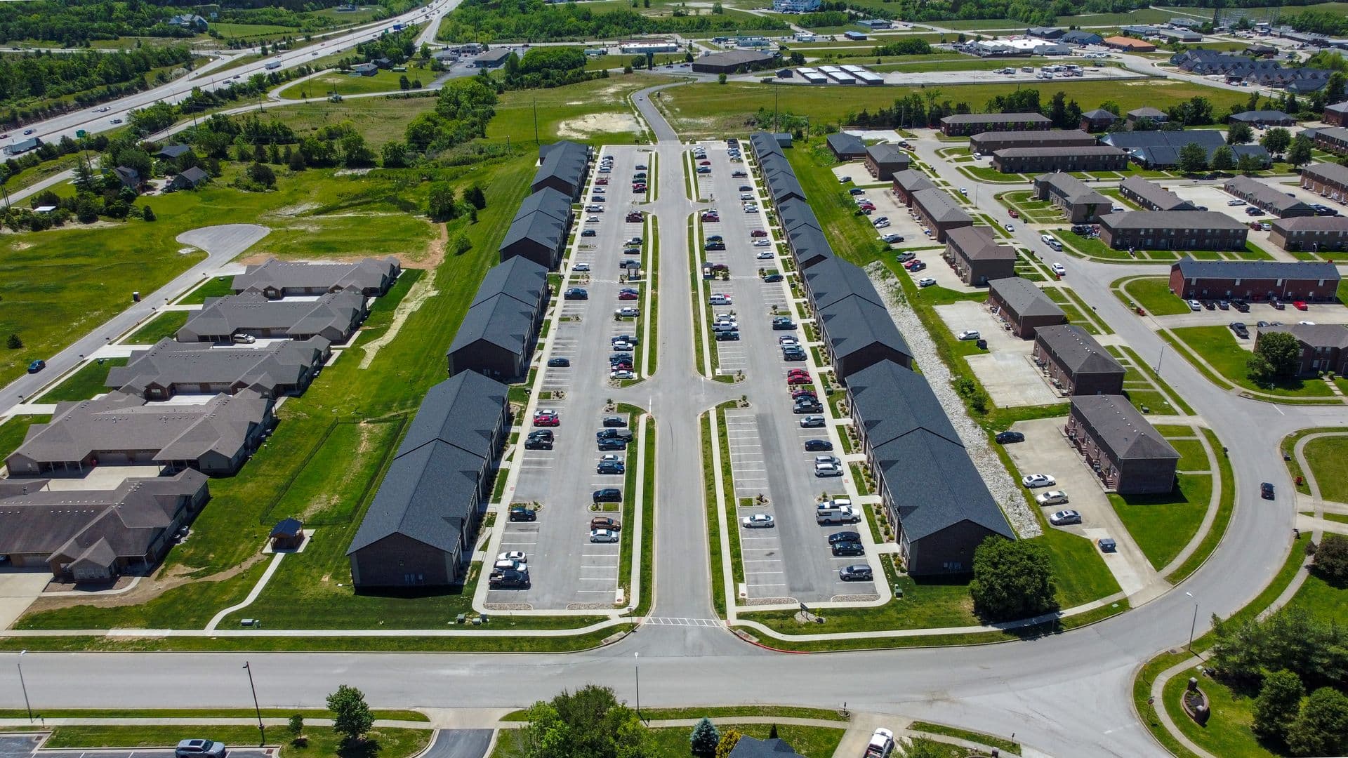 Berea Apartment: 418 Pauline Dr