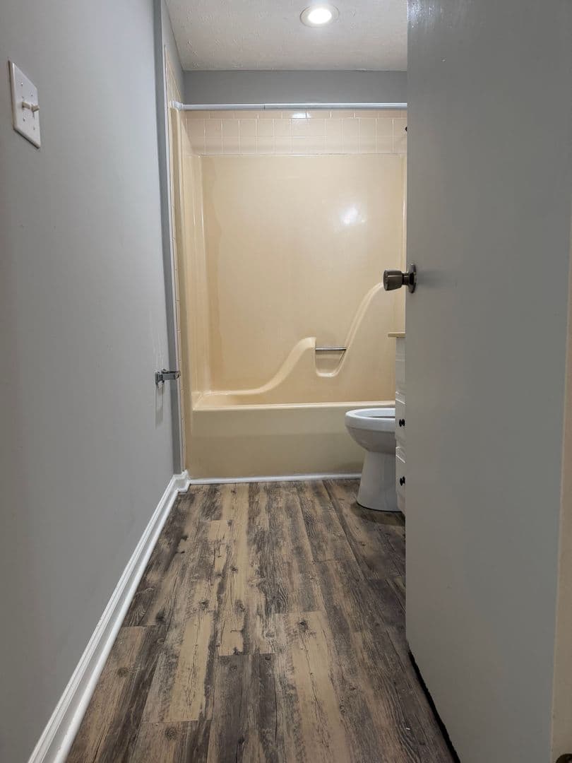 Richmond Apartment: 1022 Brandy Lane