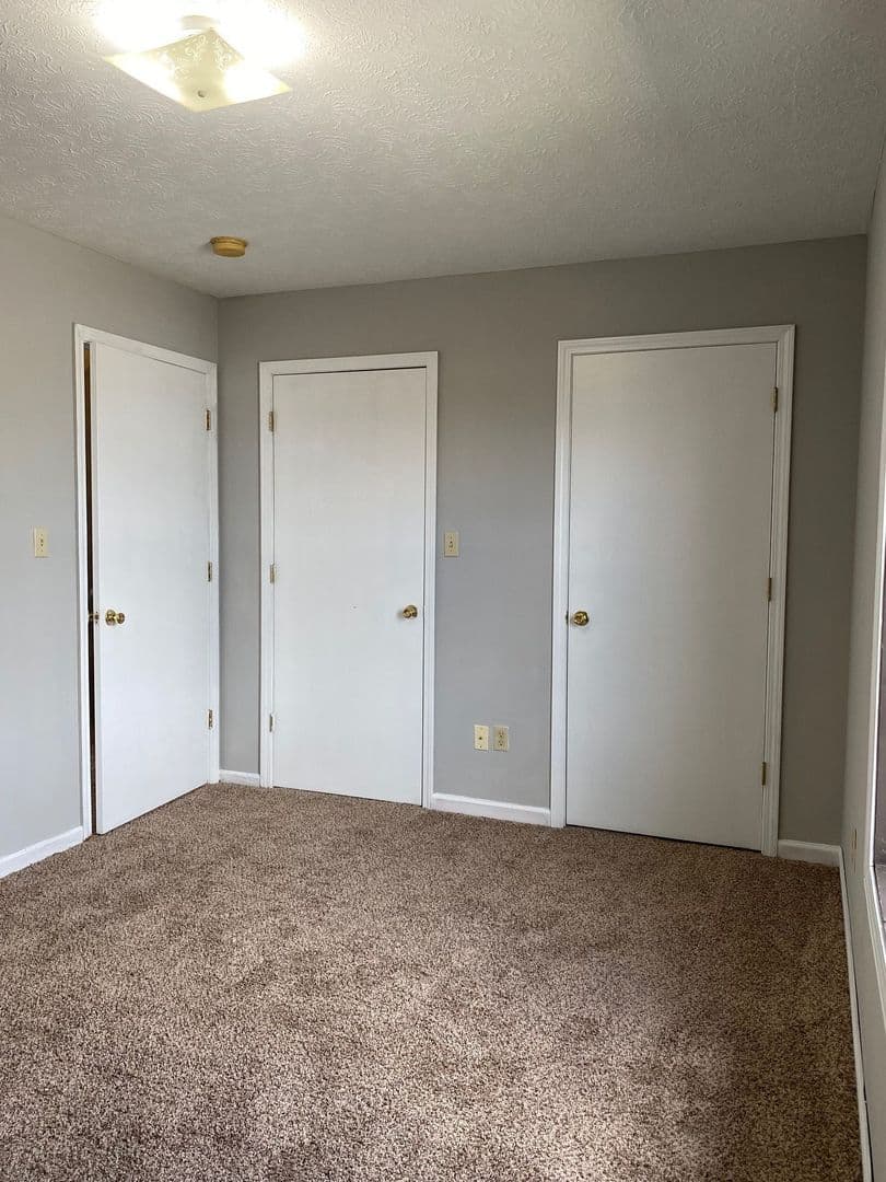 Richmond Apartment: 425 Garden City Dr.