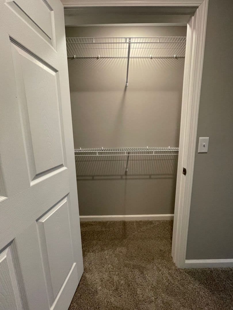Richmond Apartment: 100 Park Crest Court