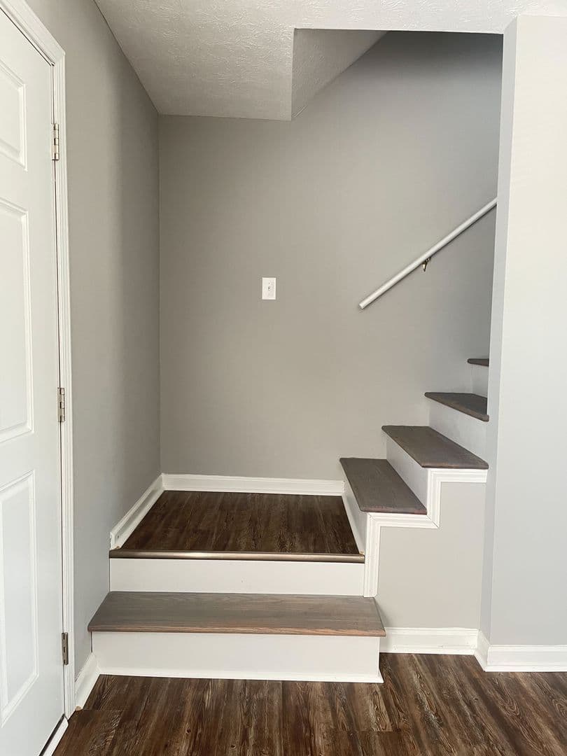 Richmond Apartment: 425 Garden City Dr.