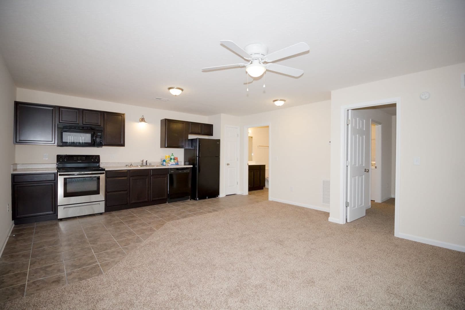Winchester Apartment: 100 Boyd Place