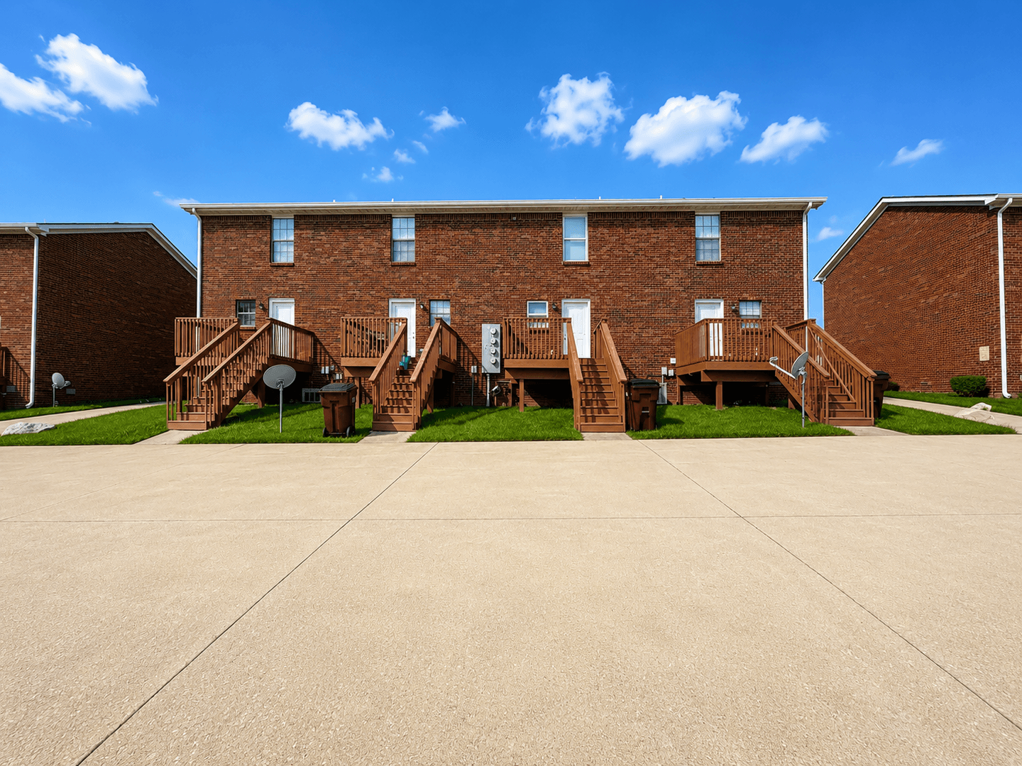 Richmond Apartment: 421 Garden City Dr.