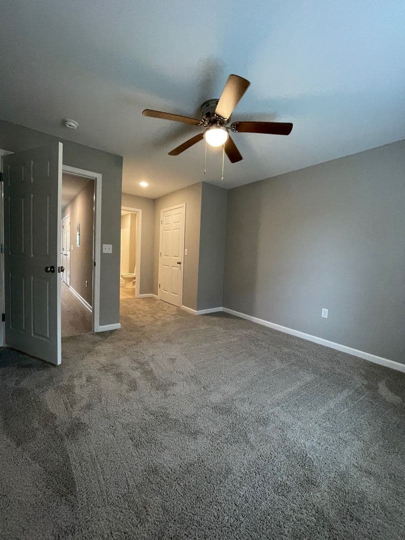 Richmond Apartment: 100 Park Crest Court