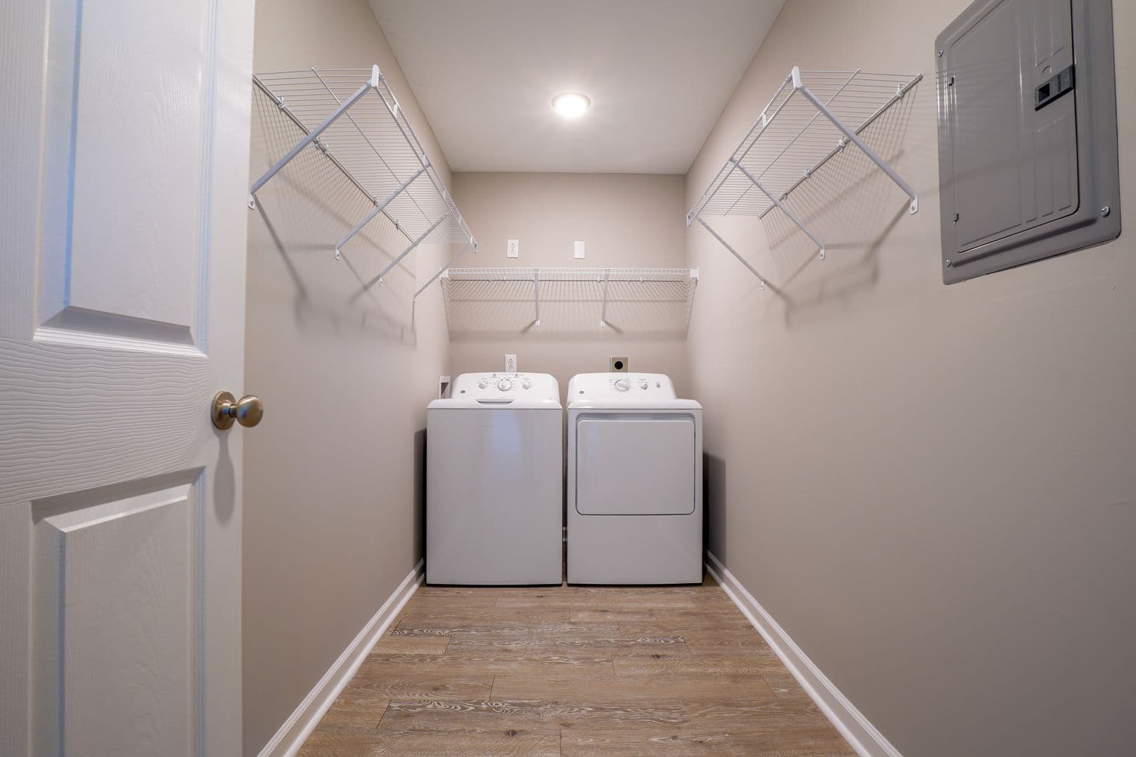 Richmond Apartment: 100 Park Crest Court