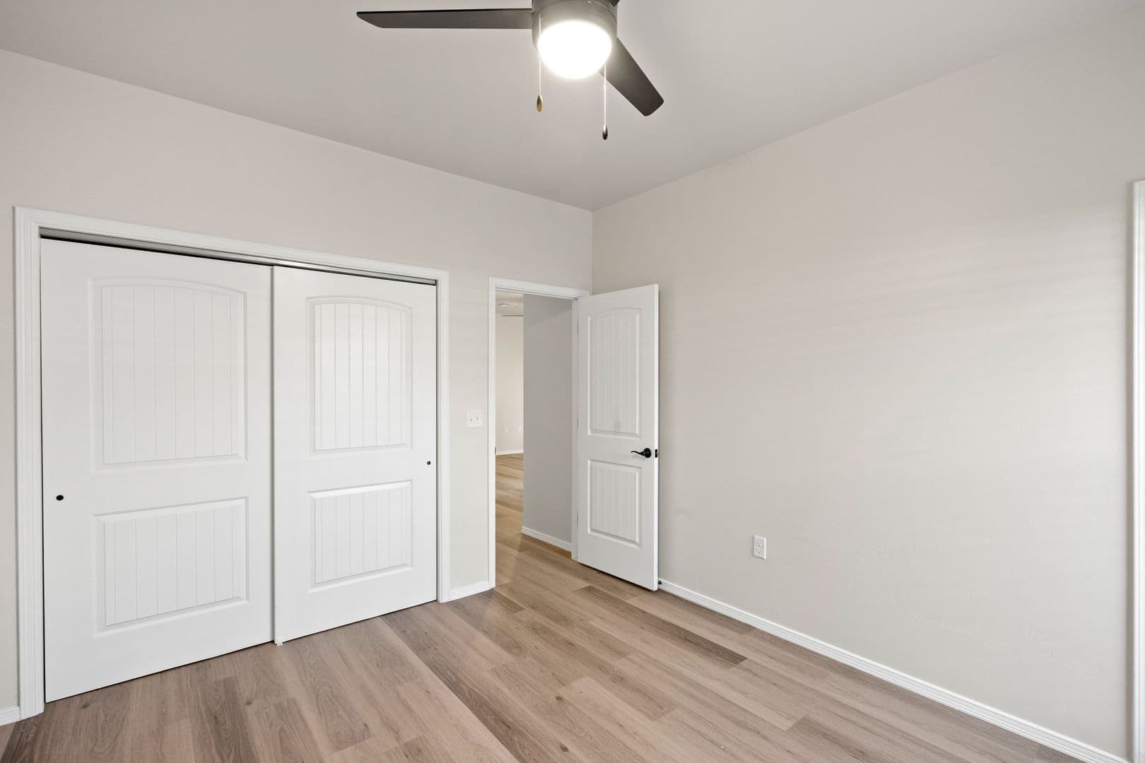 LAS CRUCES Apartment: 180 THREE CROSSES AVE