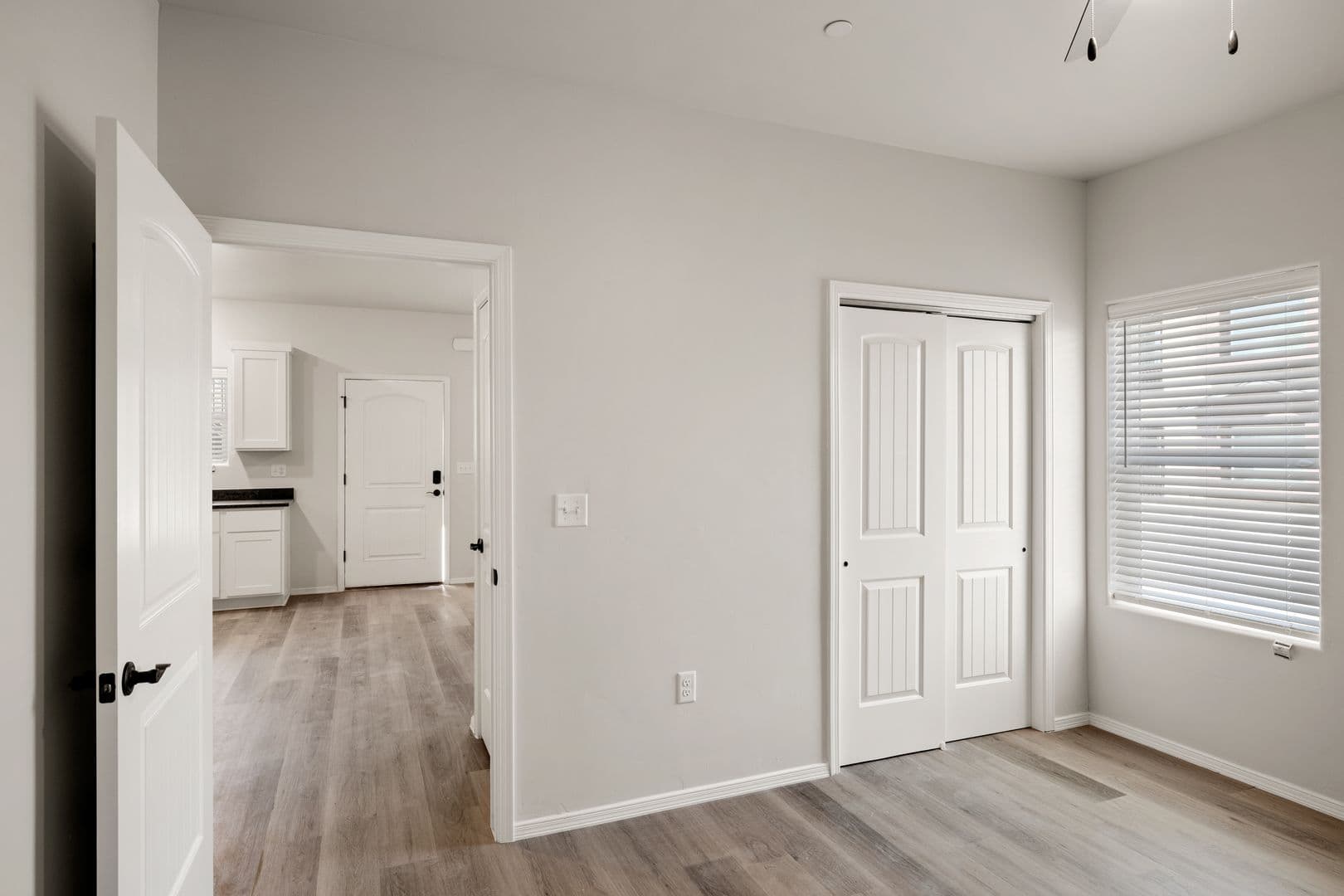 LAS CRUCES Apartment: 180 THREE CROSSES AVE