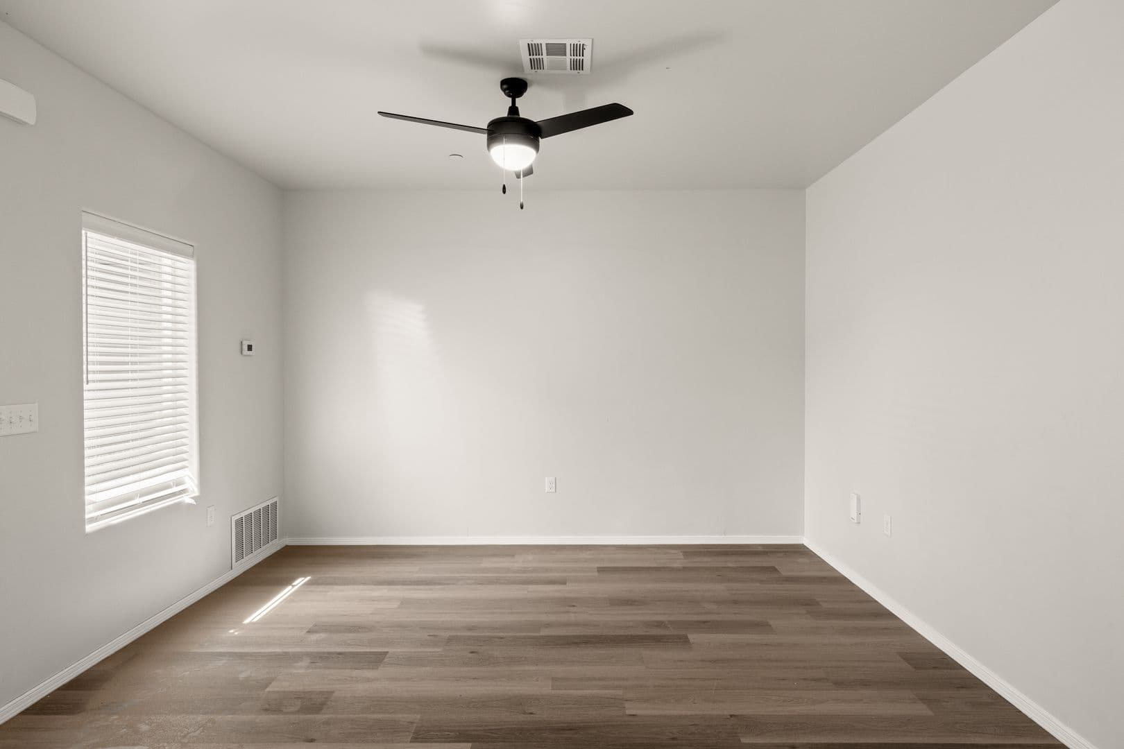 LAS CRUCES Apartment: 180 THREE CROSSES AVE