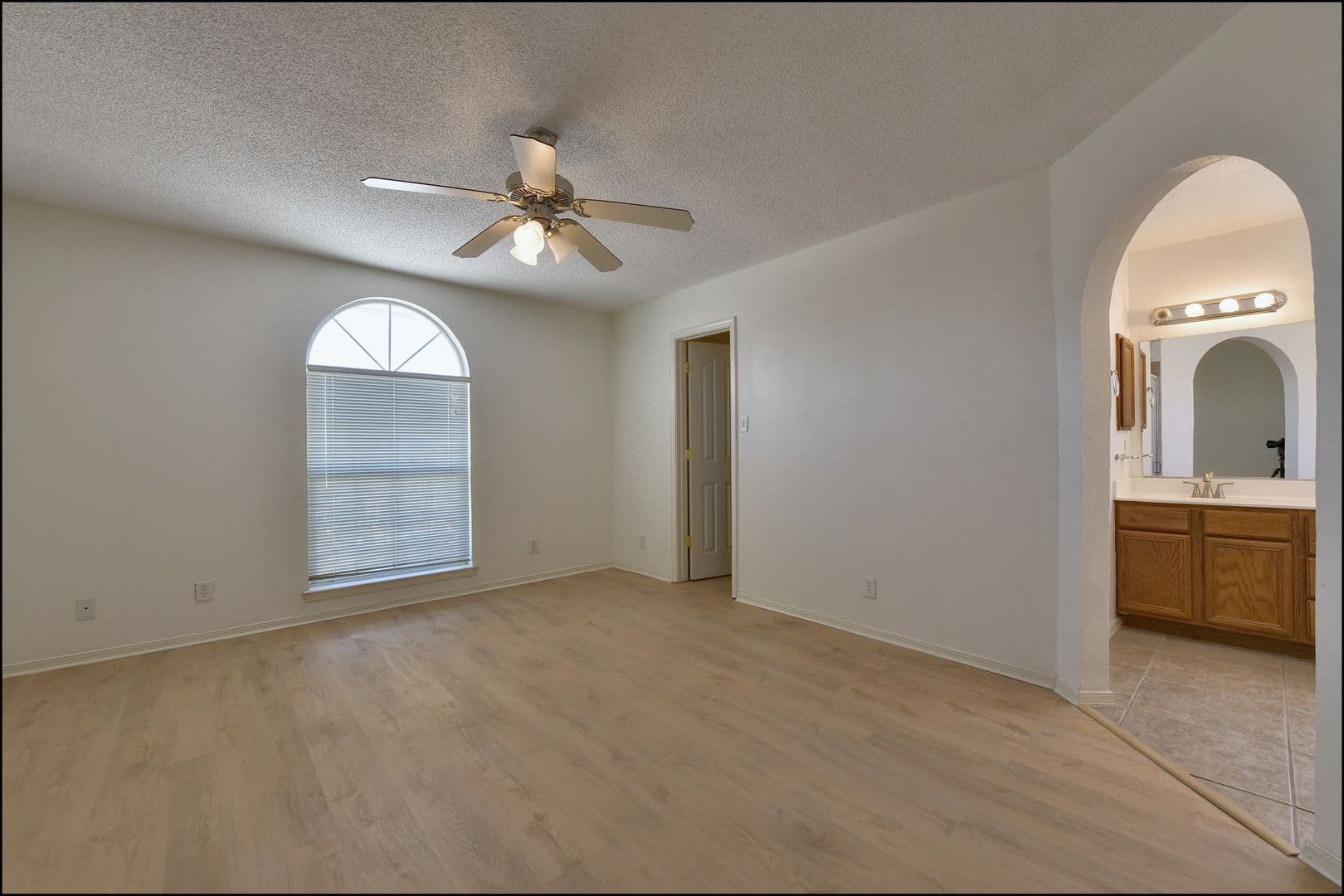 El Paso House: 253 Summerbrooke