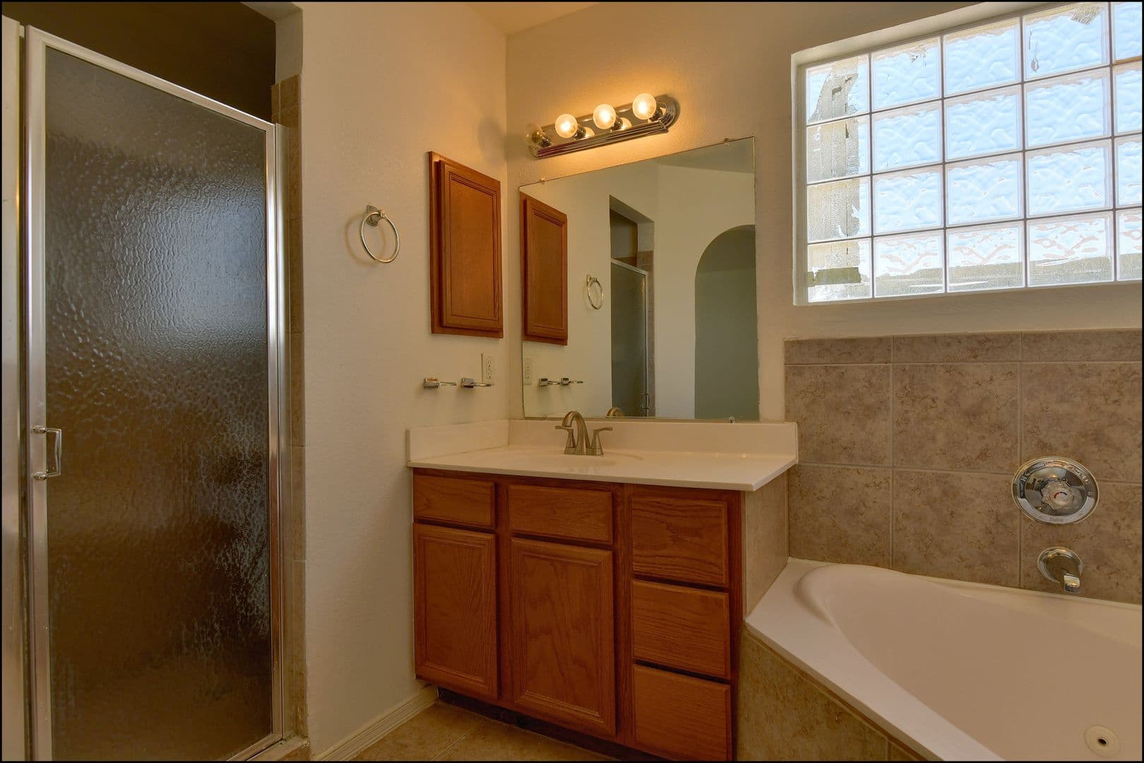 El Paso House: 253 Summerbrooke