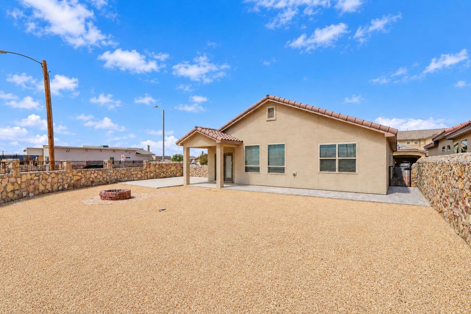 El Paso House: 12328 Joe Gomez