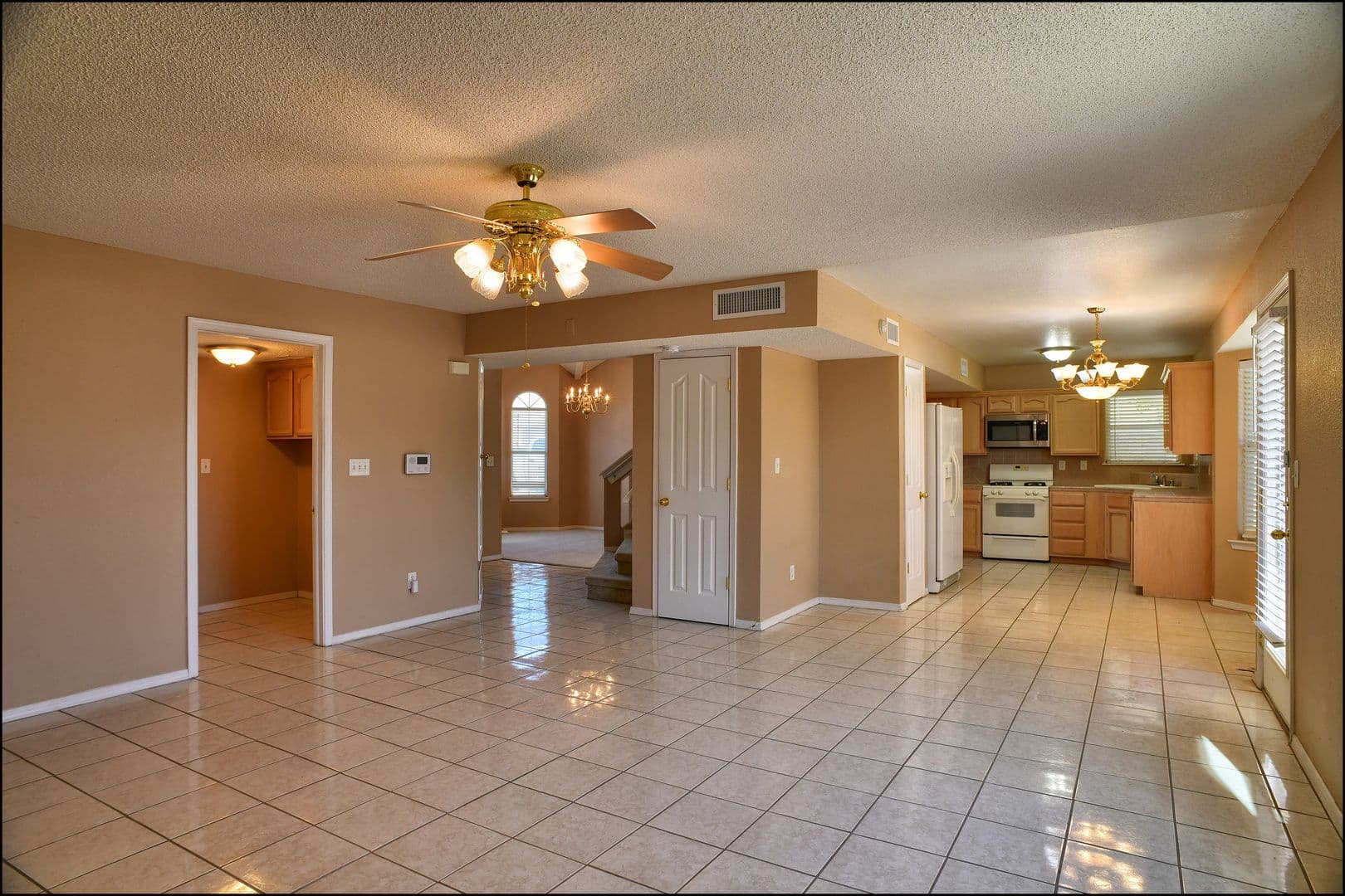 El Paso House: 1212 Olga Mapula