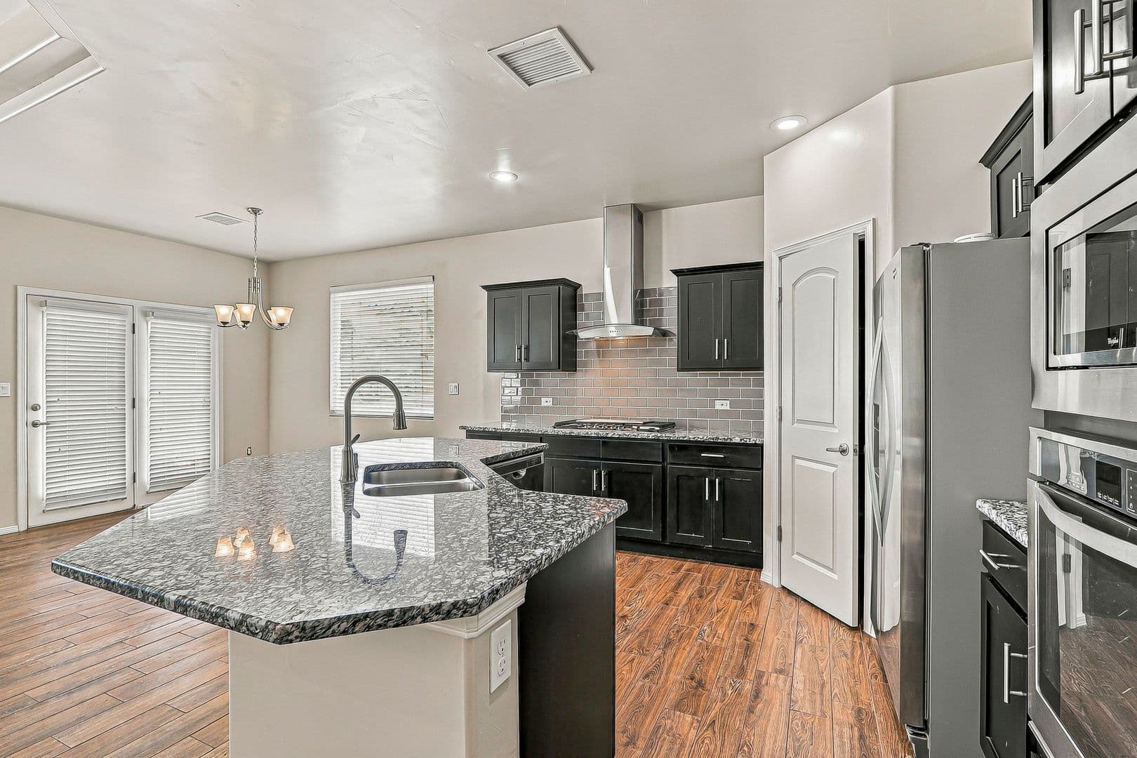 El Paso House: 12328 Joe Gomez