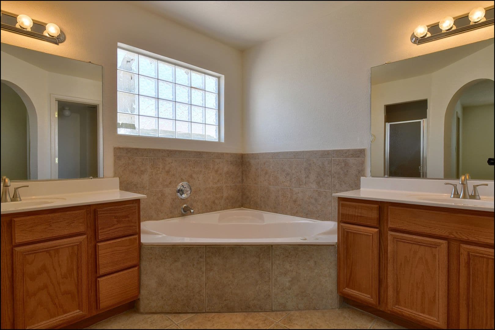 El Paso House: 253 Summerbrooke