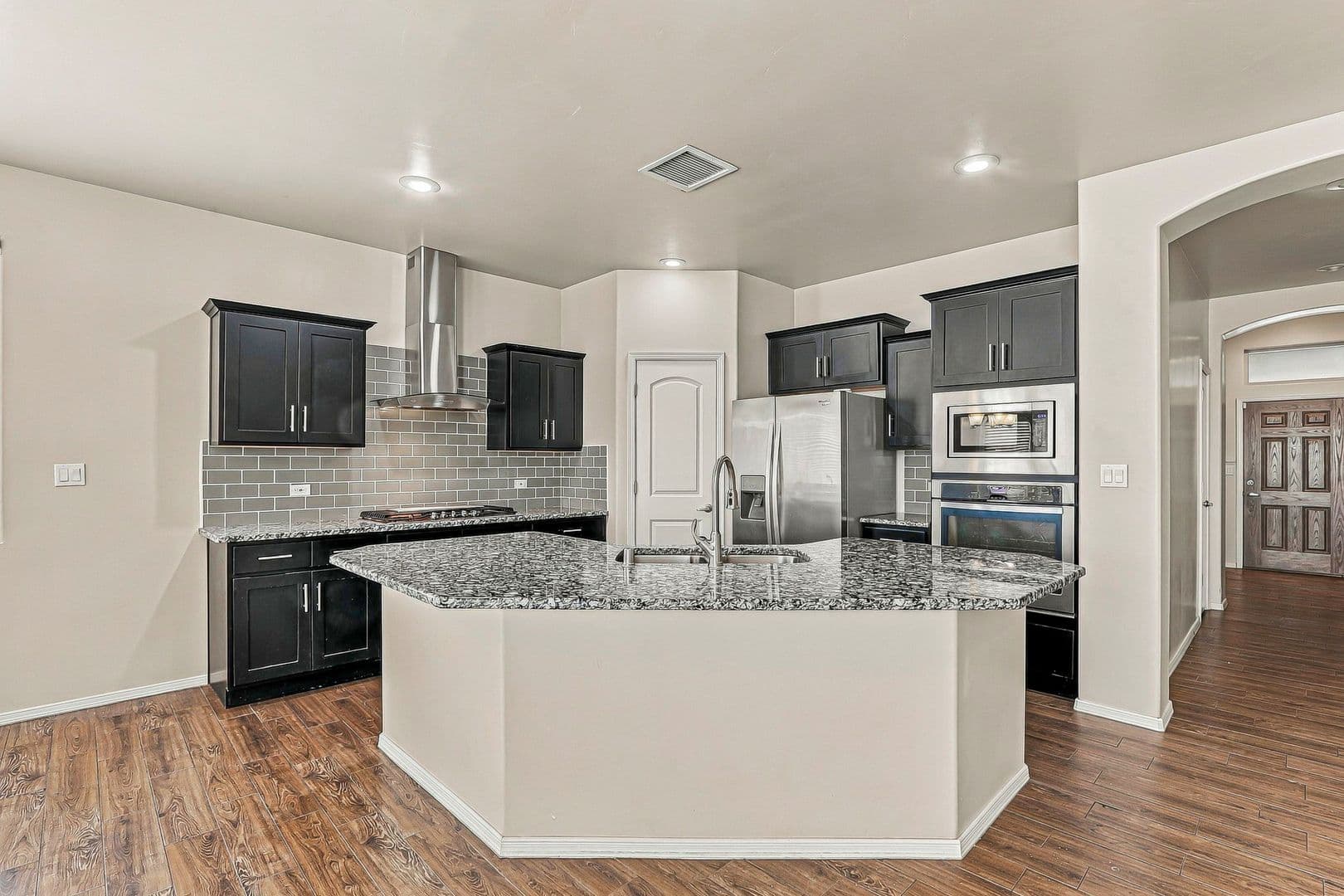 El Paso House: 12328 Joe Gomez