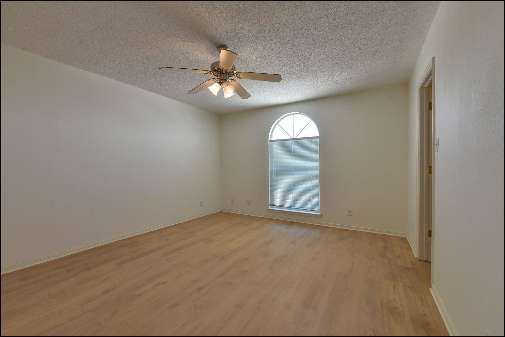 El Paso House: 253 Summerbrooke