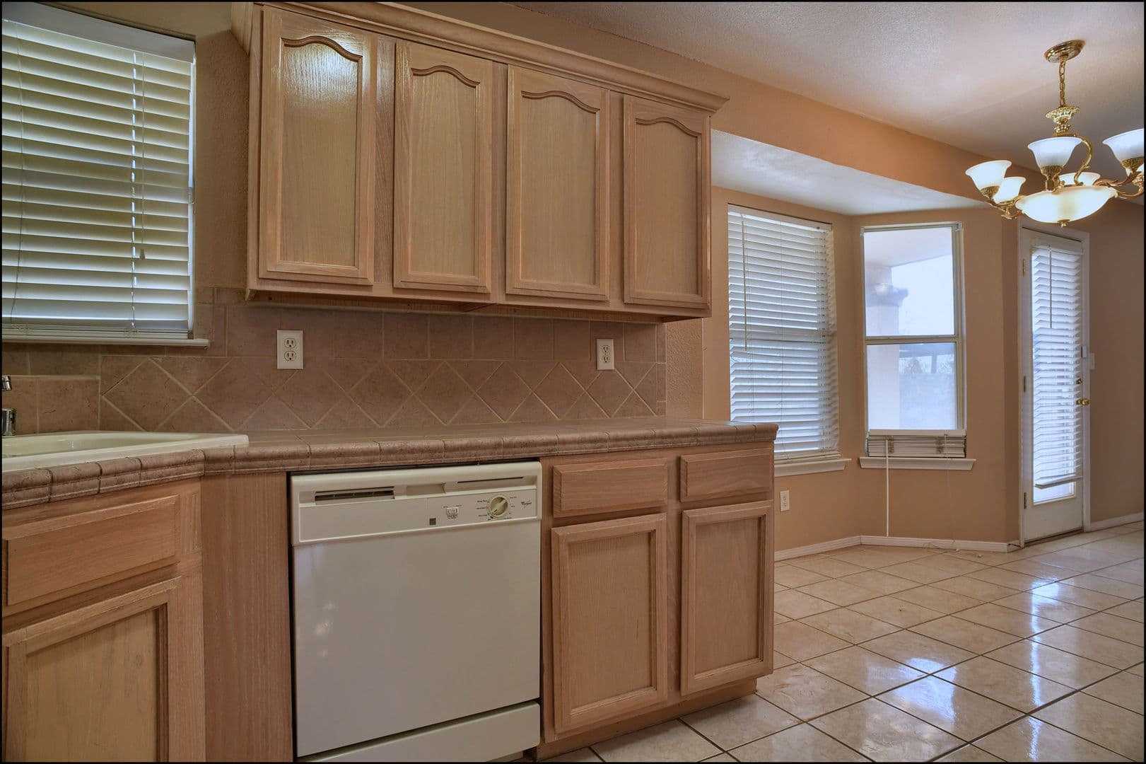 El Paso House: 1212 Olga Mapula
