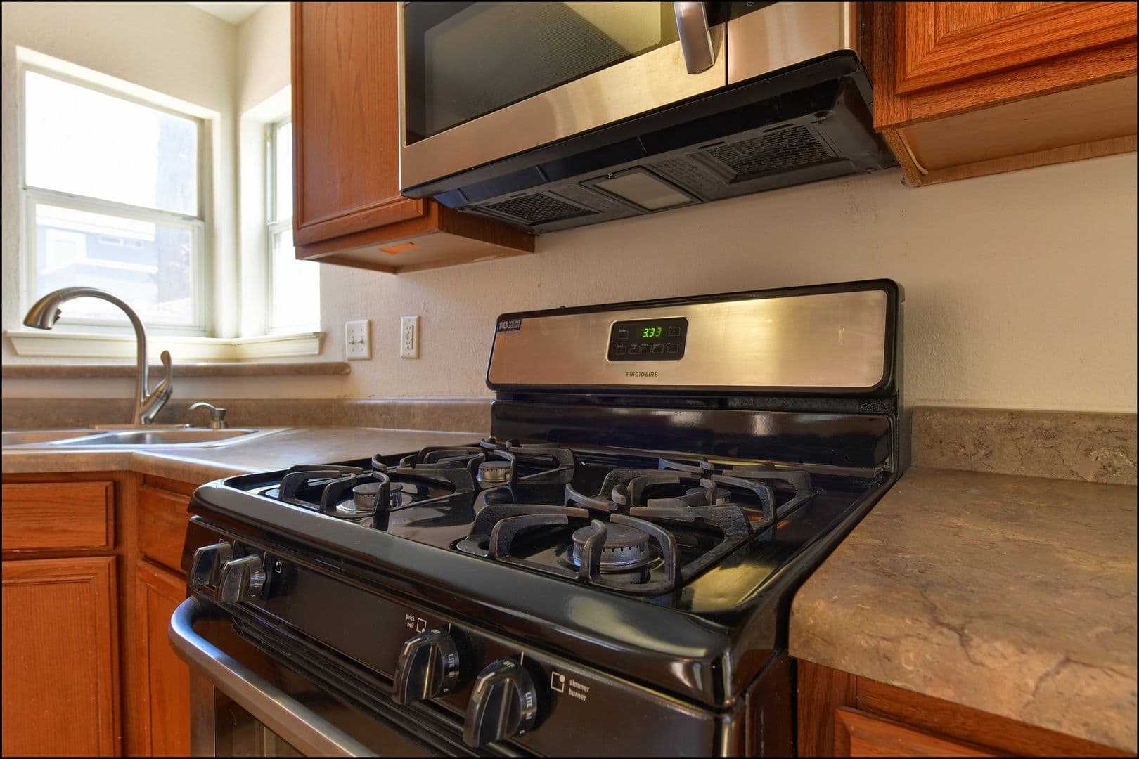 El Paso House: 253 Summerbrooke