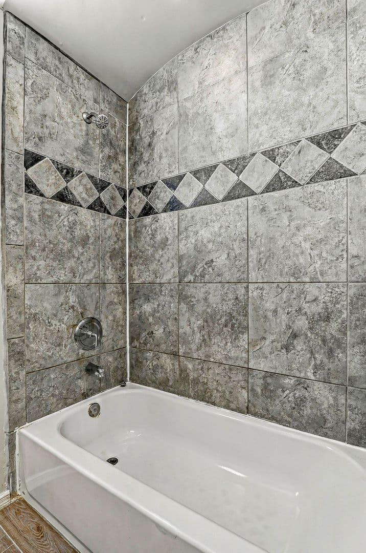 El Paso House: 12328 Joe Gomez