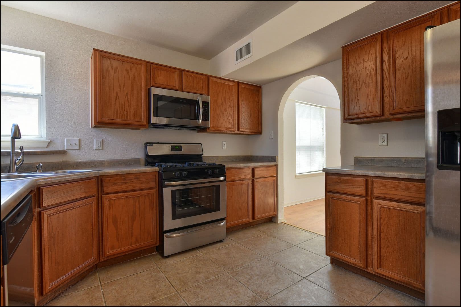 El Paso House: 253 Summerbrooke