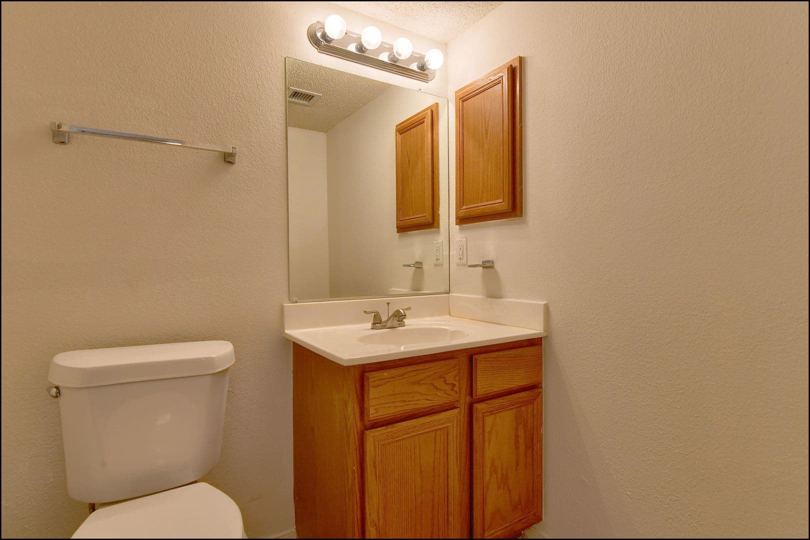El Paso House: 253 Summerbrooke