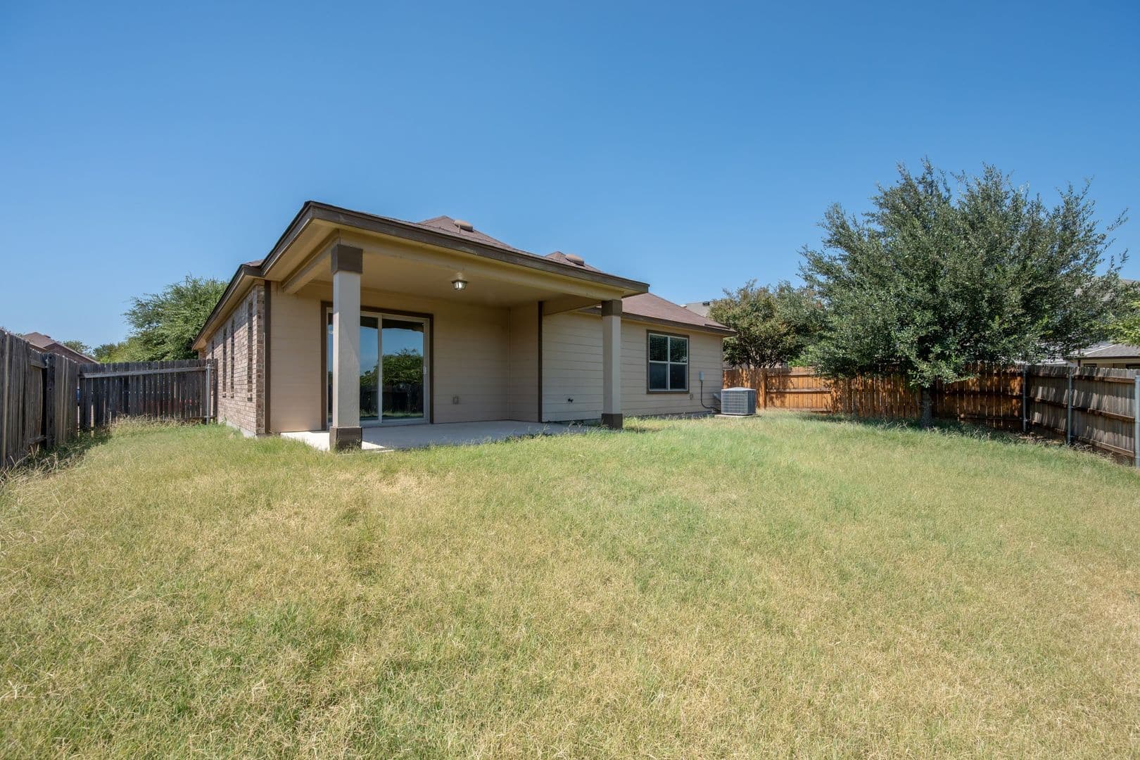 Round Rock House: 1141 Renaissance Trail