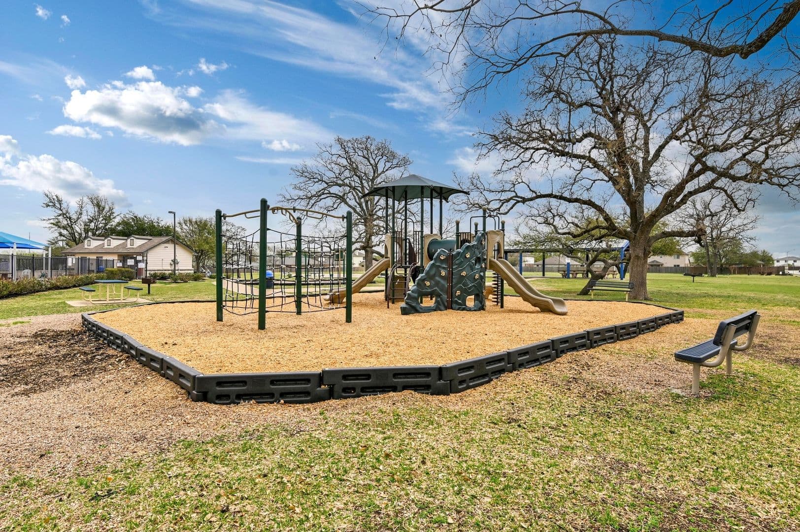 Leander House: 104 Brentwood Dr