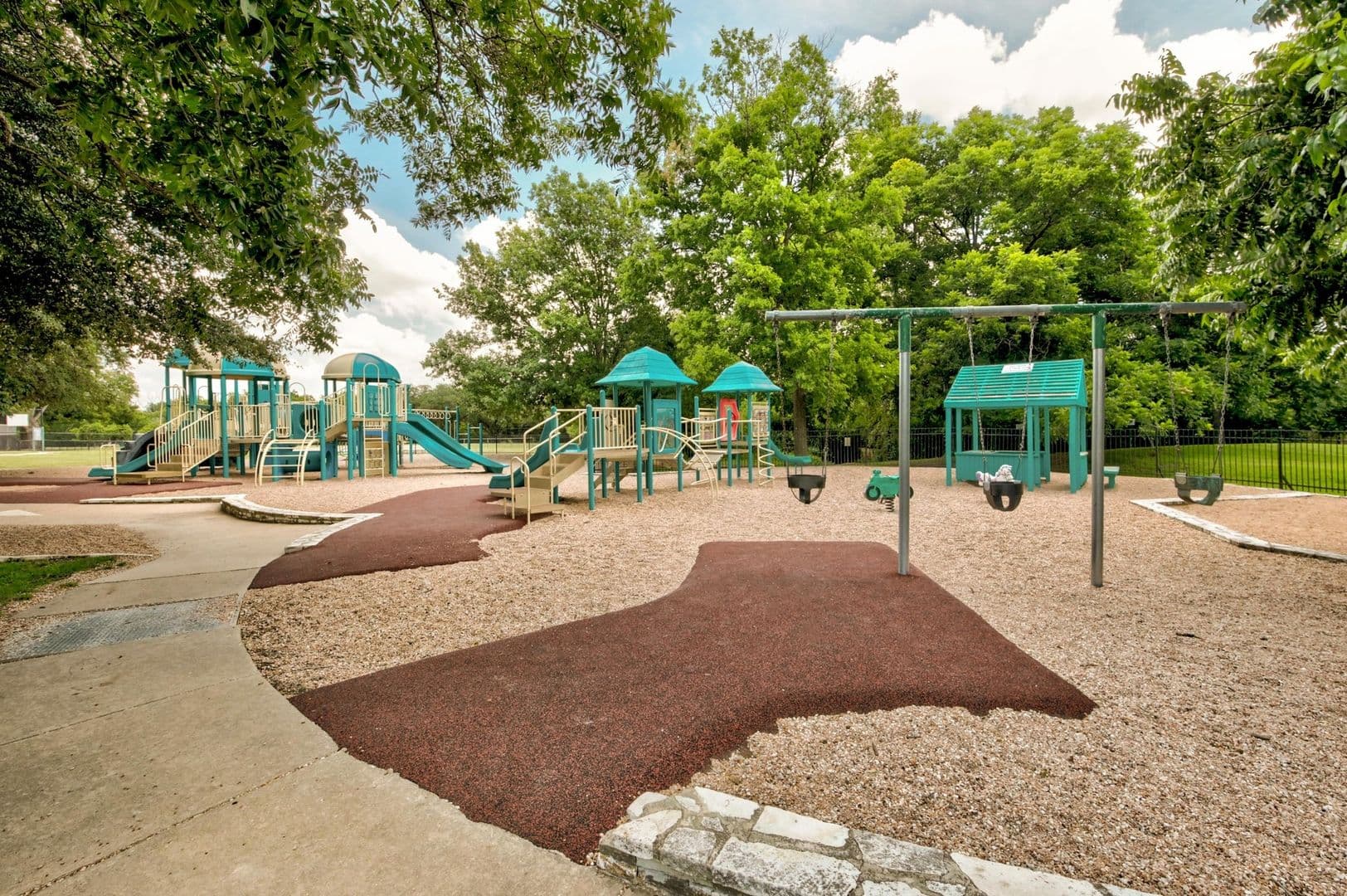 Leander House: 2807 Winslow Dr